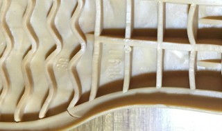 鞋底裂开了怎么处理 鞋底裂开了怎么办