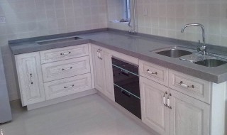 清洗厨柜用什么方法（清洗橱柜用什么方法）