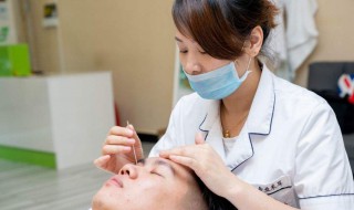 洗鼻子的最有效方法 洗鼻子的方法图解