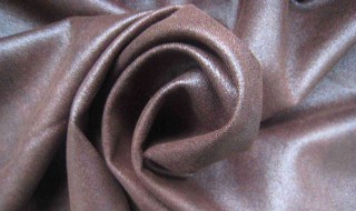 衣物弄到胶水怎么处理（衣物弄到胶水怎么去除）