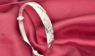 银镯子上有划痕怎么处理 银镯子上有划痕怎么办