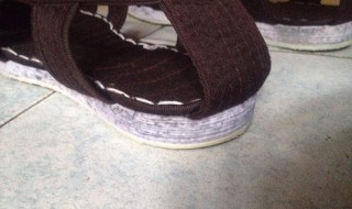 布鞋有霉斑怎么处理（布鞋有霉斑怎么处理掉）