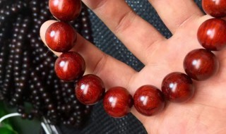 小叶紫檀手串怎么盘玩 小叶紫檀手串怎么盘玩和保养