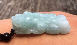 貔貅戴脖子上佩戴方法 貔貅戴脖子上佩戴方法女