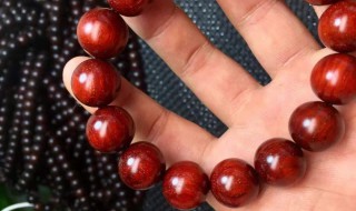 紫檀手串盘玩方法 紫檀手串盘玩方法图解