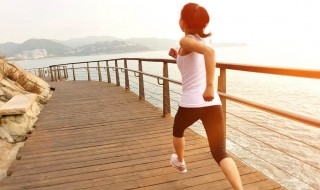 跑步不累的小技巧（跑步不累的小技巧有什么）