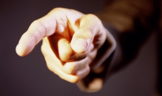 如何打出响亮又清脆的响指 ok手势口哨怎么吹