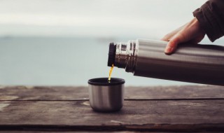 如何清洗不锈钢保温杯 如何清洗不锈钢保温杯内胆