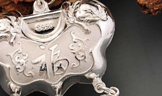 银色首饰怎么处理（银色首饰怎么处理最好）