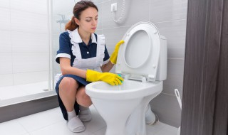 马桶如何做不崩水（马桶怎么可以不溅水）