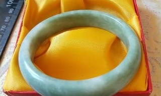 玉镯有皮纹怎么处理（玉镯有皮纹怎么处理好）