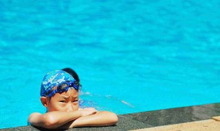 耳朵进水怎么处理呢 耳朵进水怎么处理呢图片