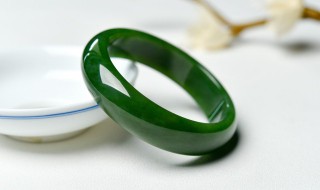 玉饰品怎么挑选 玉饰品怎么挑选好坏