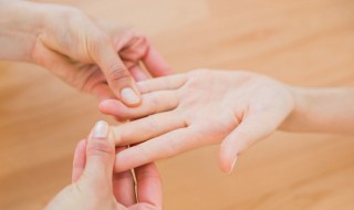 婚姻线怎么看出一个人的婚姻（二婚线是哪条图片）