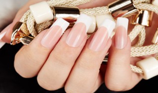 美甲贴钻 美甲贴钻是先封层还是先贴钻