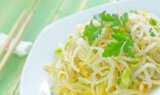 豆芽放冰箱7天还能吃吗（豆芽在冰箱放了三天还能吃吗）